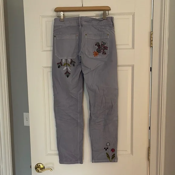 Pilcro Lavender Trousers with Floral Embroidery and applique - Picture 3 of 3